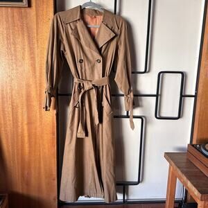 Rare Vintage Alan Austin Co. Italian Pinstripe Trench Coat –Back Vent Detail